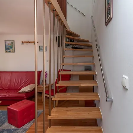 Stone House Ernest Дом отдыха Трогир