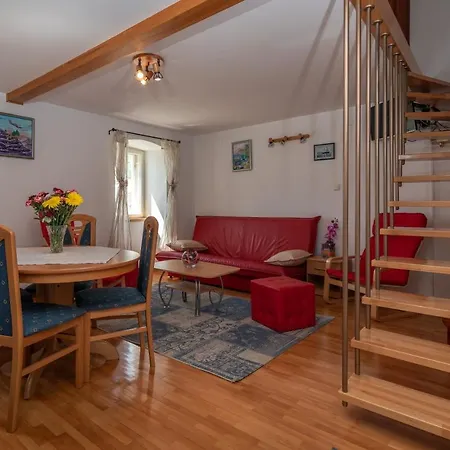 Dom wakacyjny Stone House Ernest Trogir