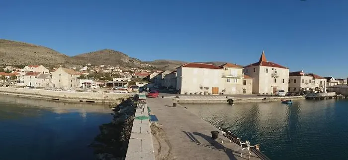 بيت للعطل Stone House Ernest *