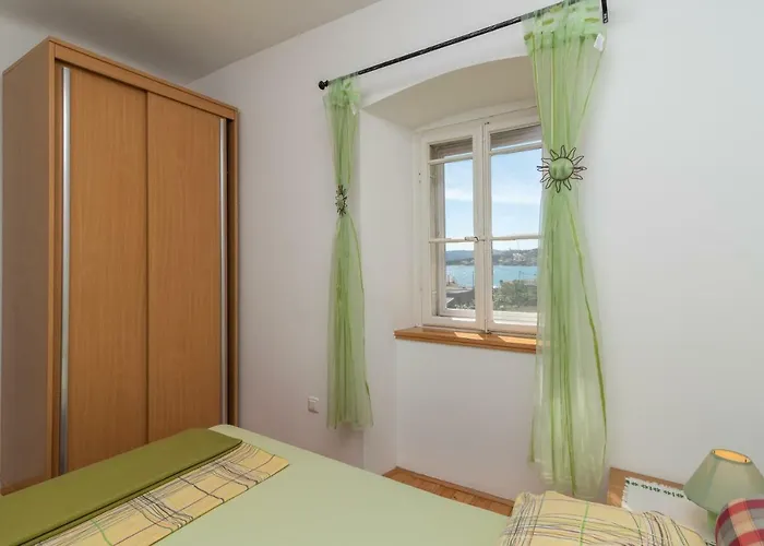 Stone House Ernest بيت للعطل *